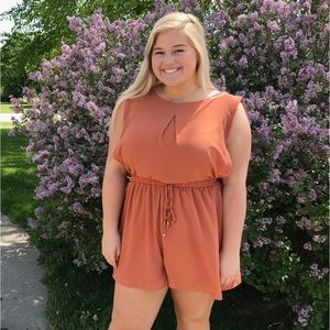 Stunning burnt orange romper forever 21 + 1x